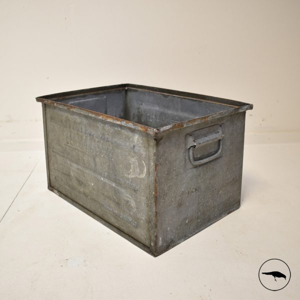 Reclaimed Zinc storage box. Metal vintage crate. Rustic. Rusty. Grey. Heavy duty. Magazine holder. Fire wood storage.